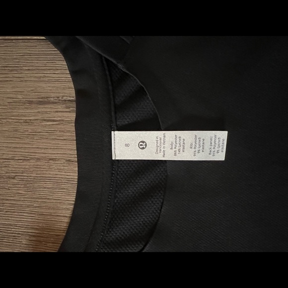 Lululemon MESH BACK CROPPED TRAIN T-SHIRT (8) - Picture 5 of 7